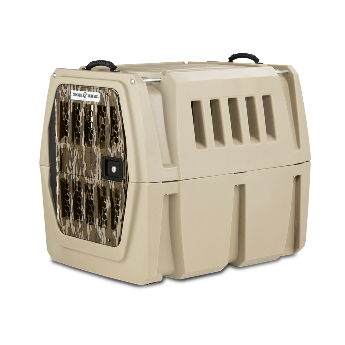 The GUNNER G1™ KENNEL – MOSSY OAK BOTTOMLAND TAN is a heavy-duty plastic dog crate with ventilation slots, a camouflage metal door for safety, and black carrying handles for easy transport.